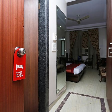 Oyo 5401 Hotel Mid Town Ню Делхи Екстериор снимка
