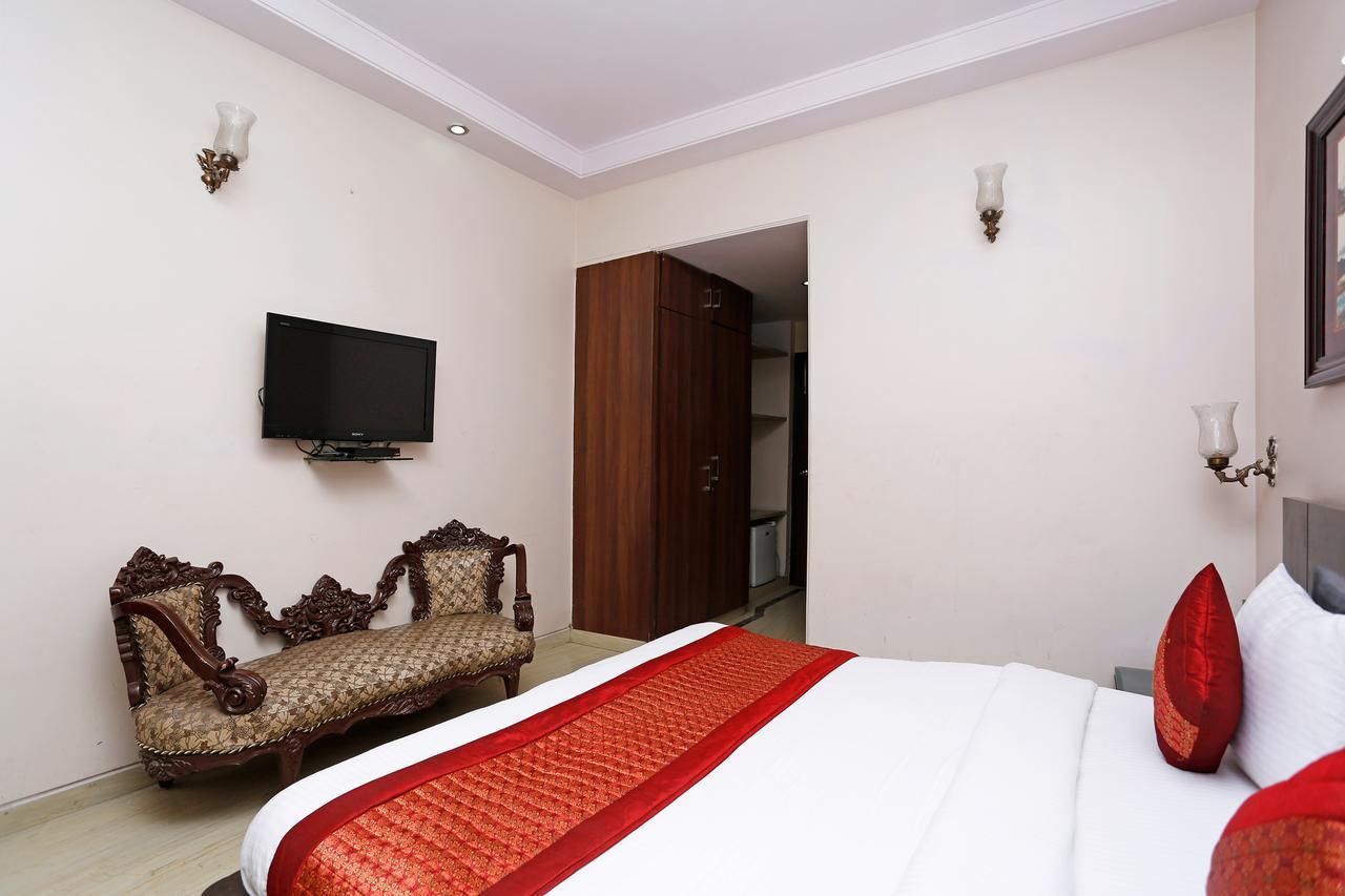 Oyo 5401 Hotel Mid Town Ню Делхи Екстериор снимка