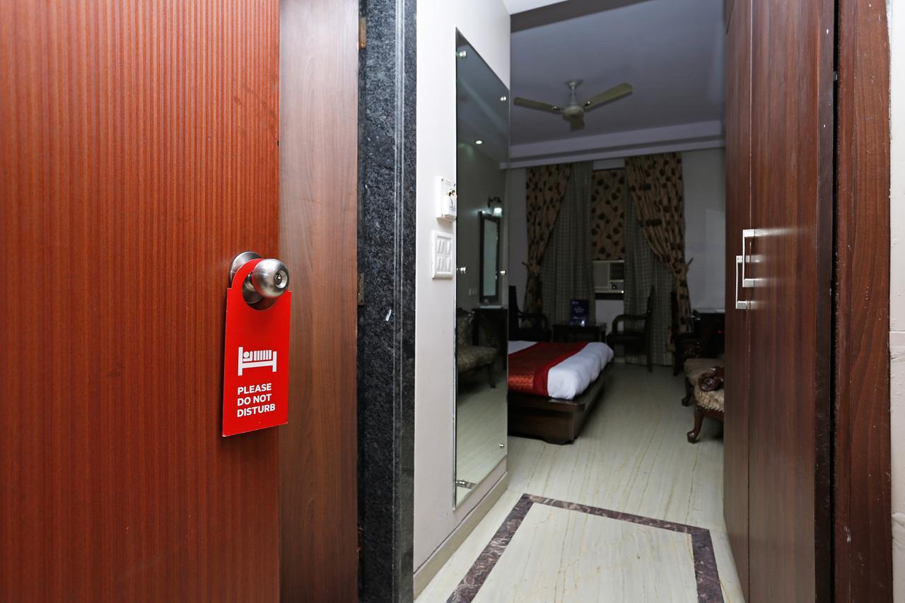 Oyo 5401 Hotel Mid Town Ню Делхи Екстериор снимка
