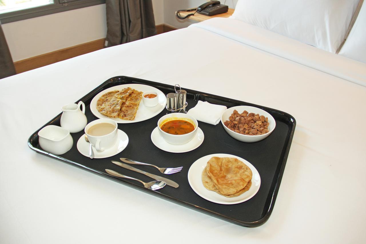 Oyo 5401 Hotel Mid Town Ню Делхи Екстериор снимка
