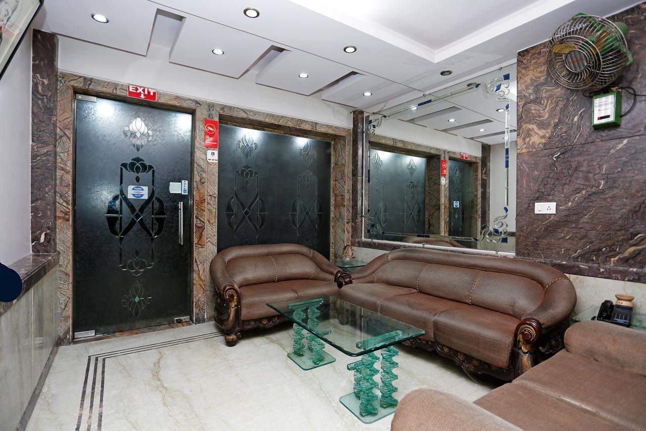 Oyo 5401 Hotel Mid Town Ню Делхи Екстериор снимка