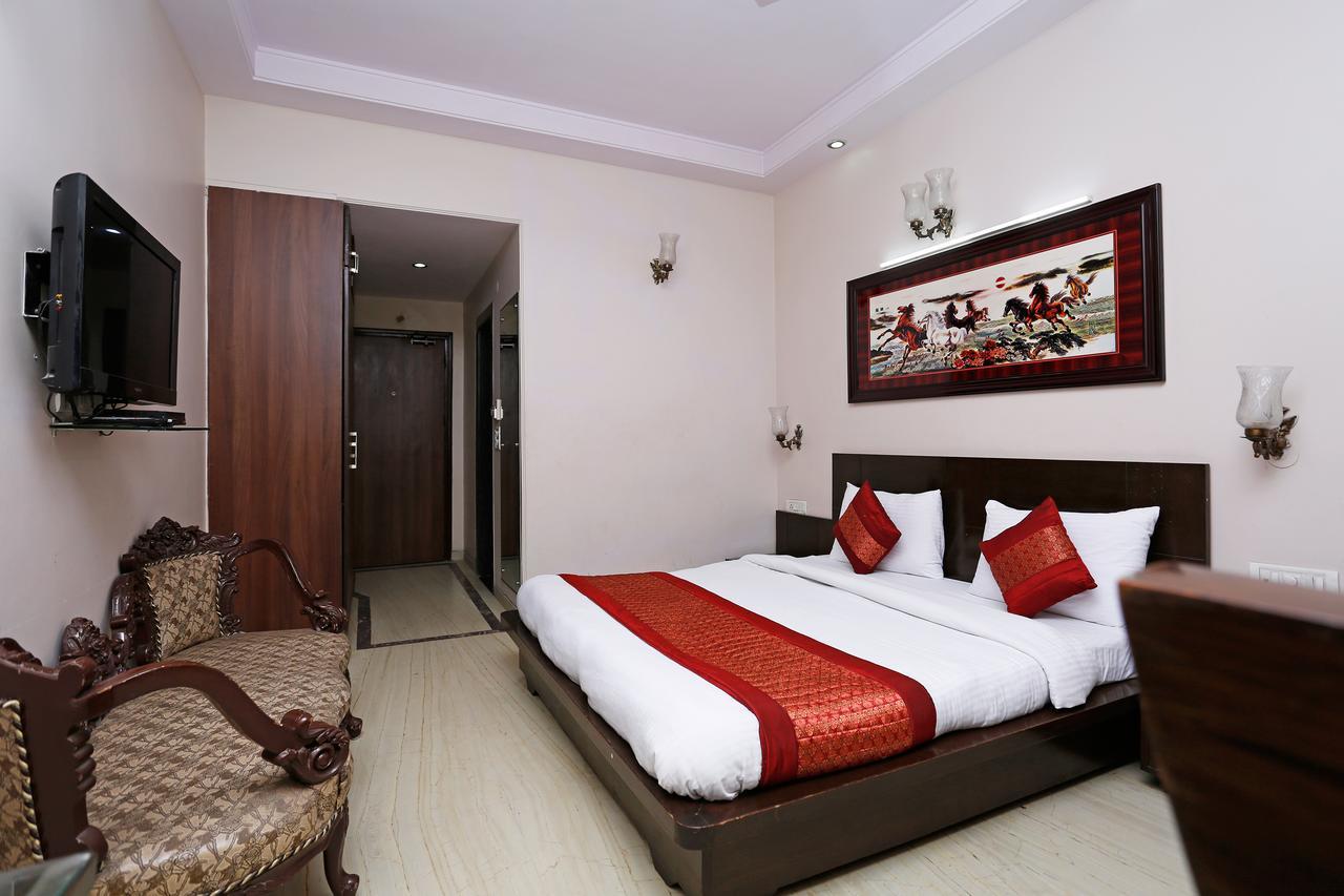 Oyo 5401 Hotel Mid Town Ню Делхи Екстериор снимка