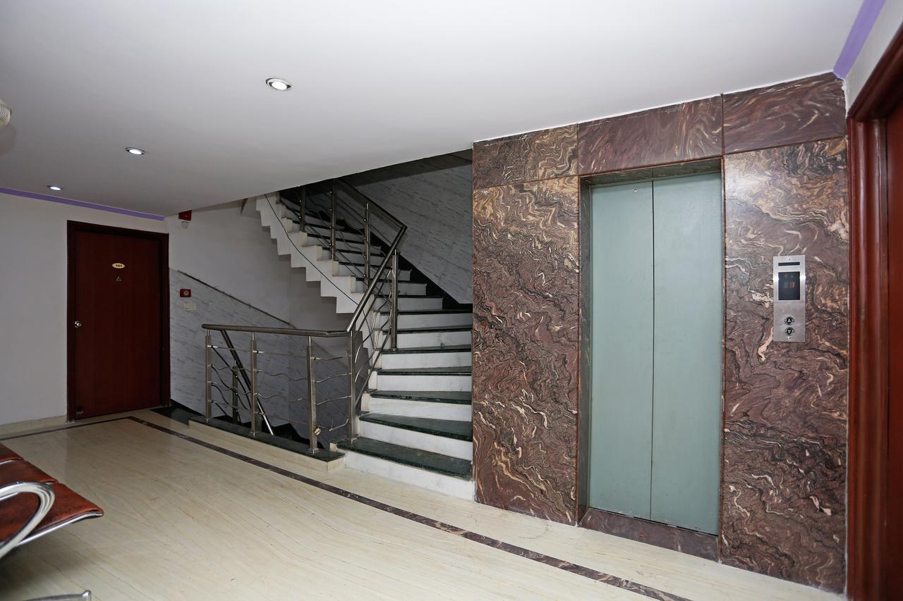 Oyo 5401 Hotel Mid Town Ню Делхи Екстериор снимка