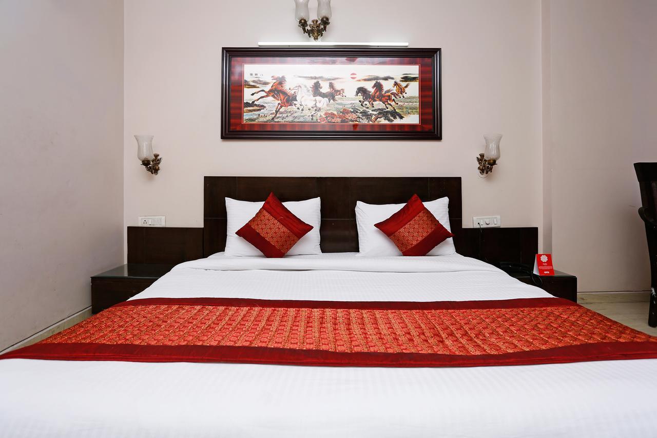 Oyo 5401 Hotel Mid Town Ню Делхи Екстериор снимка